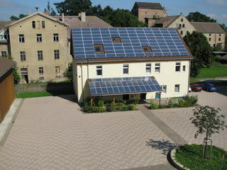 solar-system-family-house-1